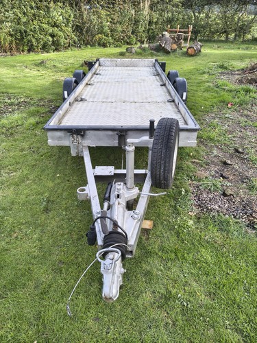 Trailer plant - plant,